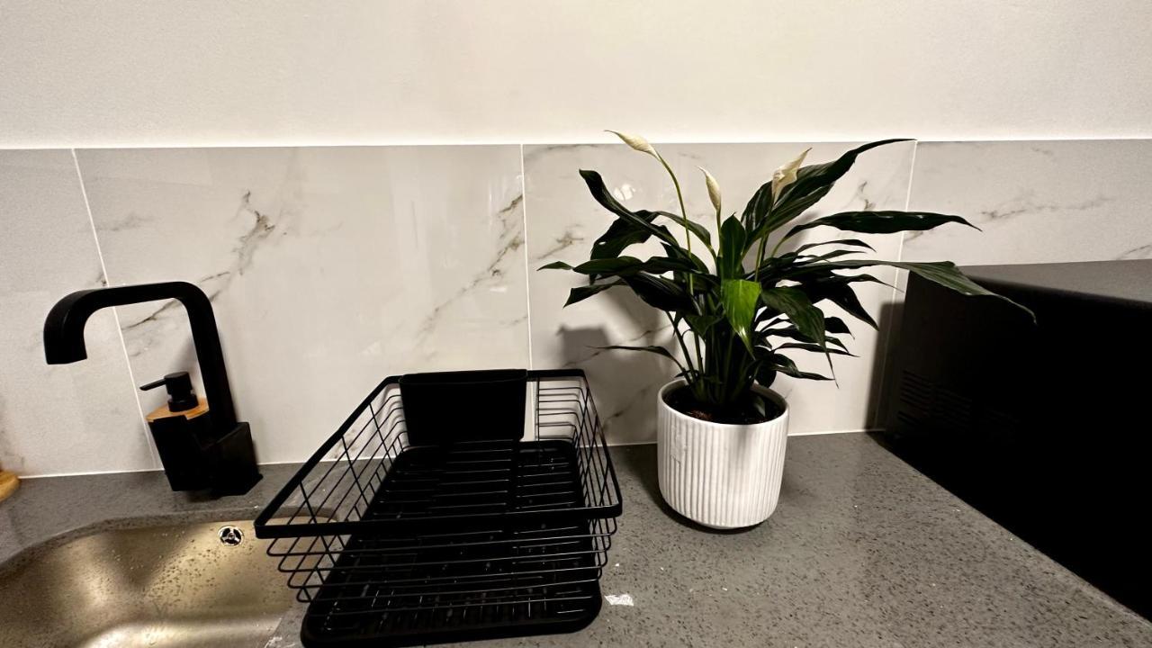 Stylish Executive Apartment With Power Backup جوهانسبورغ المظهر الخارجي الصورة